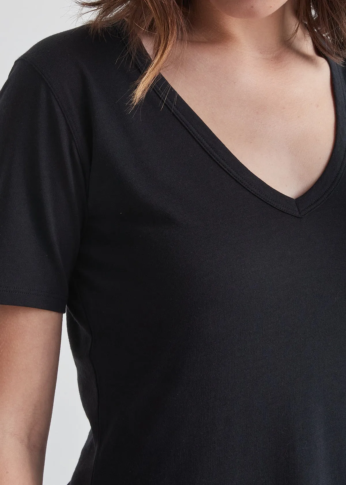 The Only Tee V-Neck - Black sold by DUER product image thumbnail 5