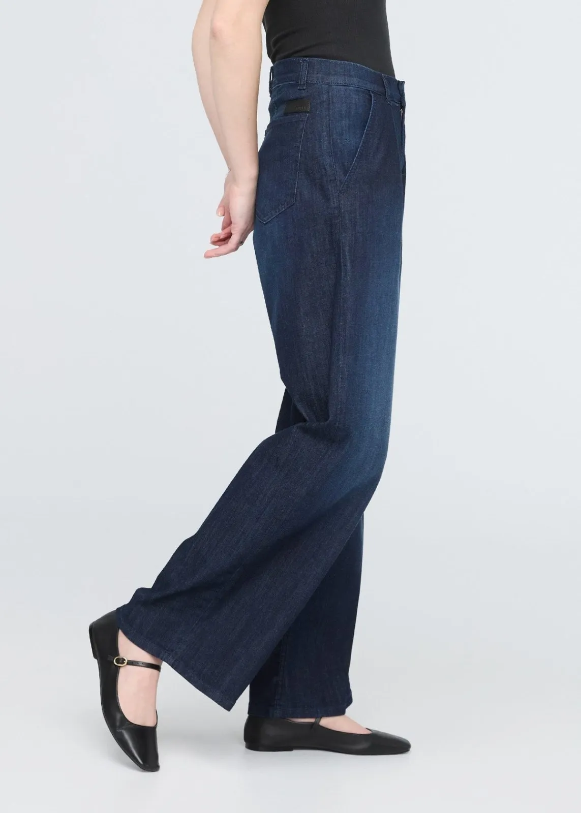 Performance Denim Lite Pleated Pant - Modern Rinse sold by DUER product image thumbnail 3