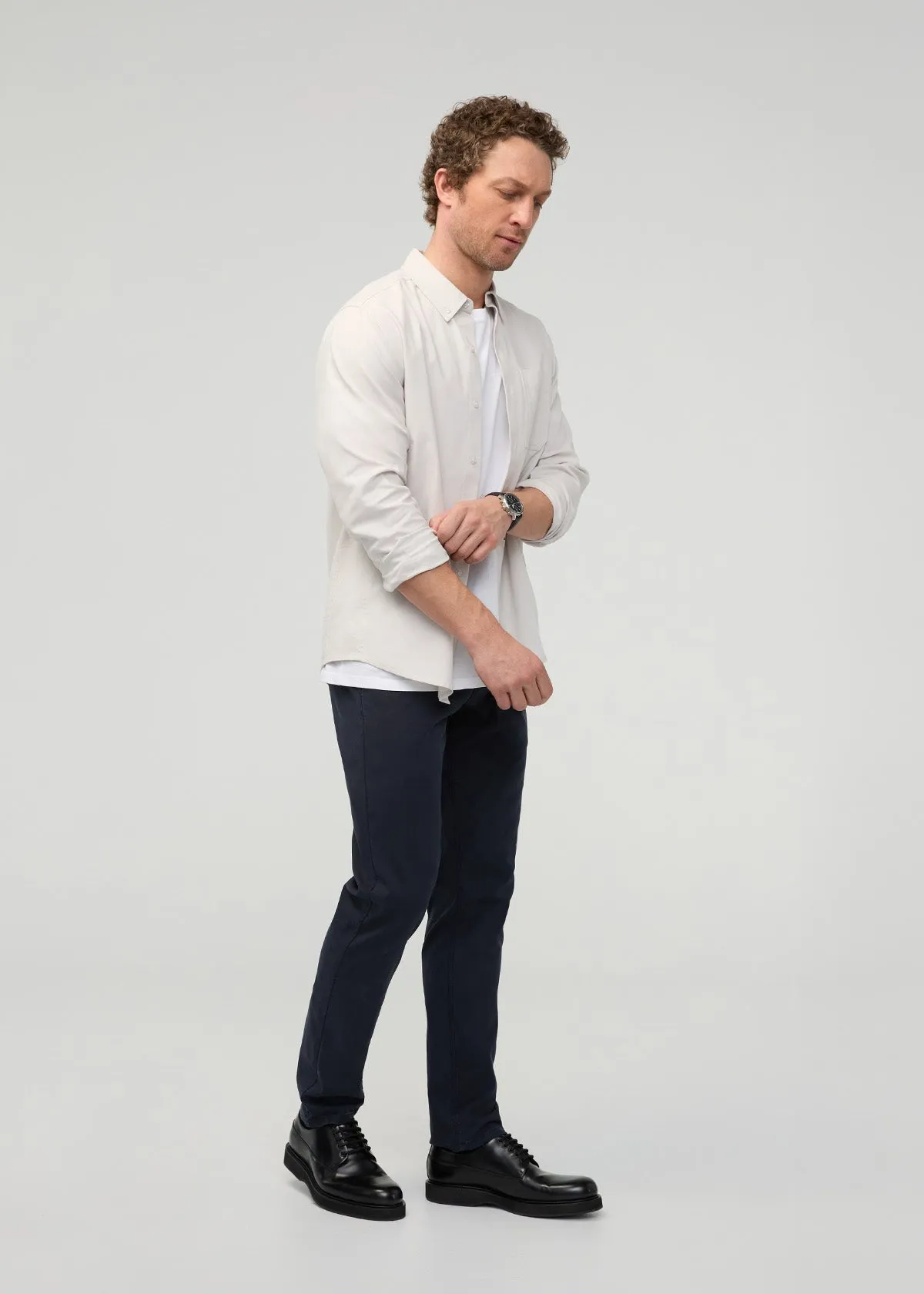 Live Lite Relaxed Taper Chino - Navy sold by DUER