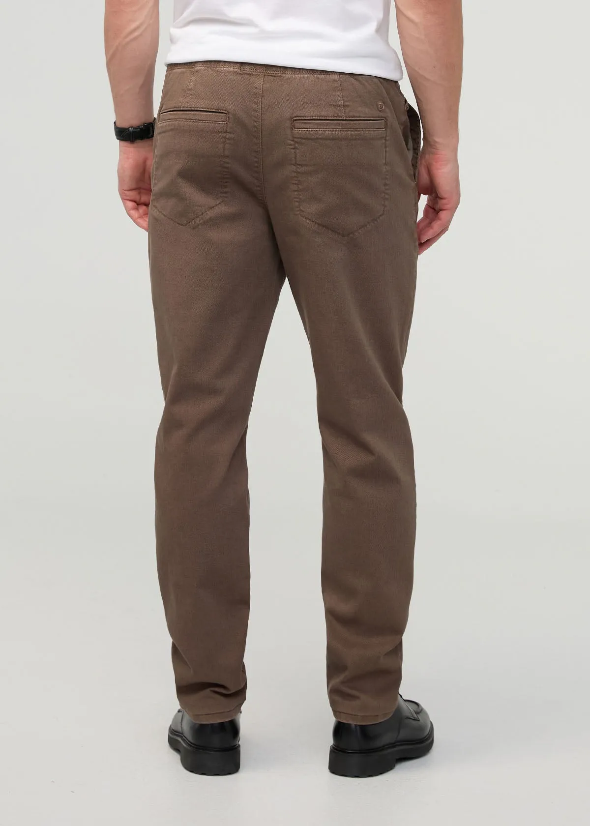 FlexTwill Relaxed Pull On Pant - Canteen sold by DUER product image thumbnail 4