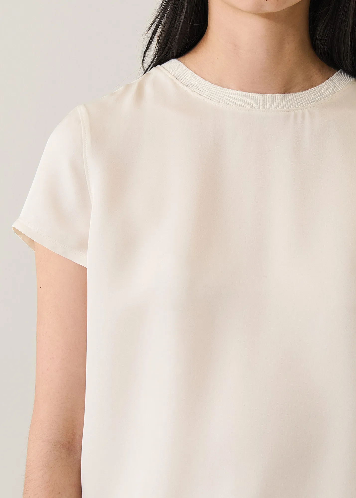 Silk Short Sleeve Crewneck sold by Patrick Assaraf product image thumbnail 2