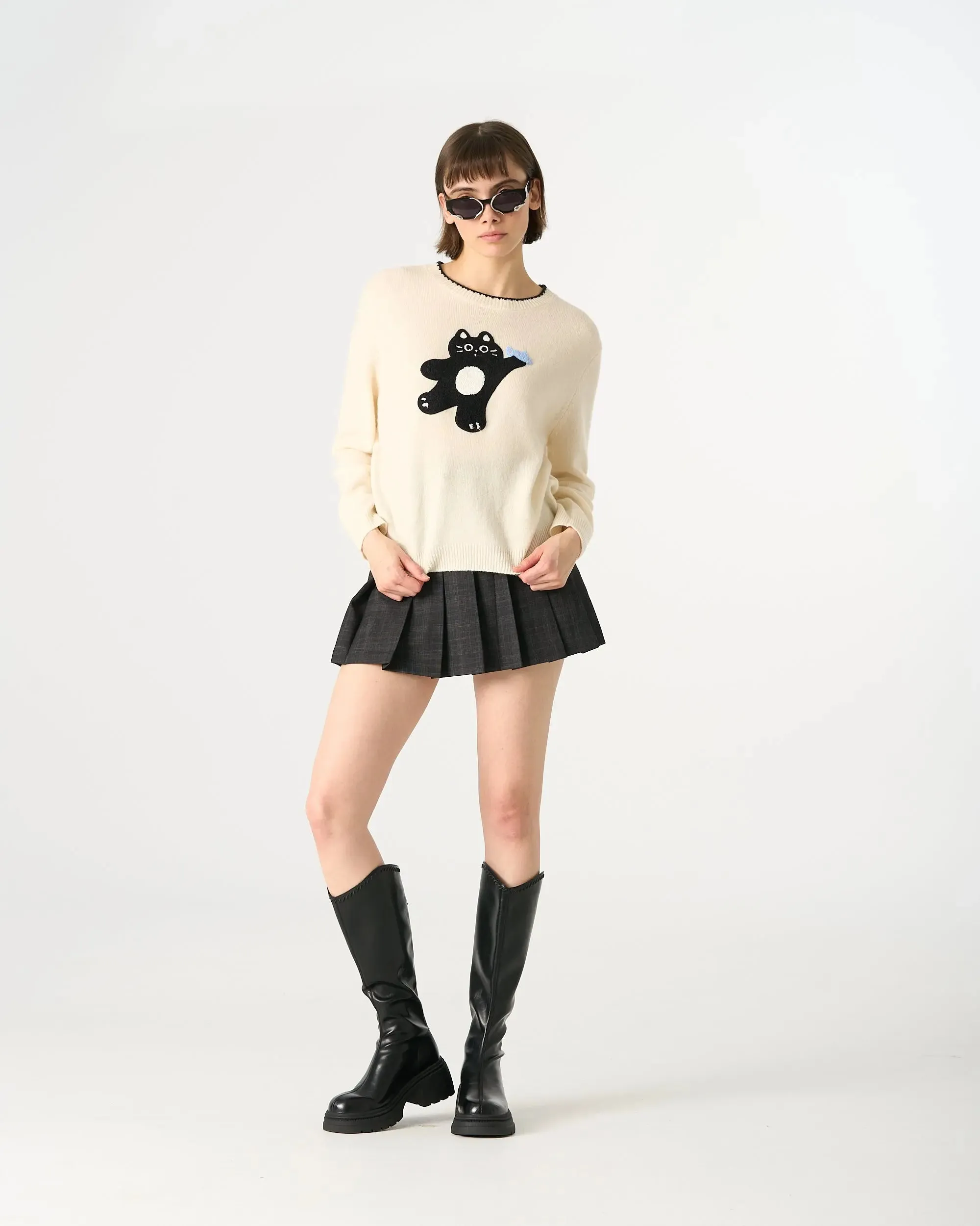 41093 Kitten Crewneck Wool Sweater sold by Mirra Masa