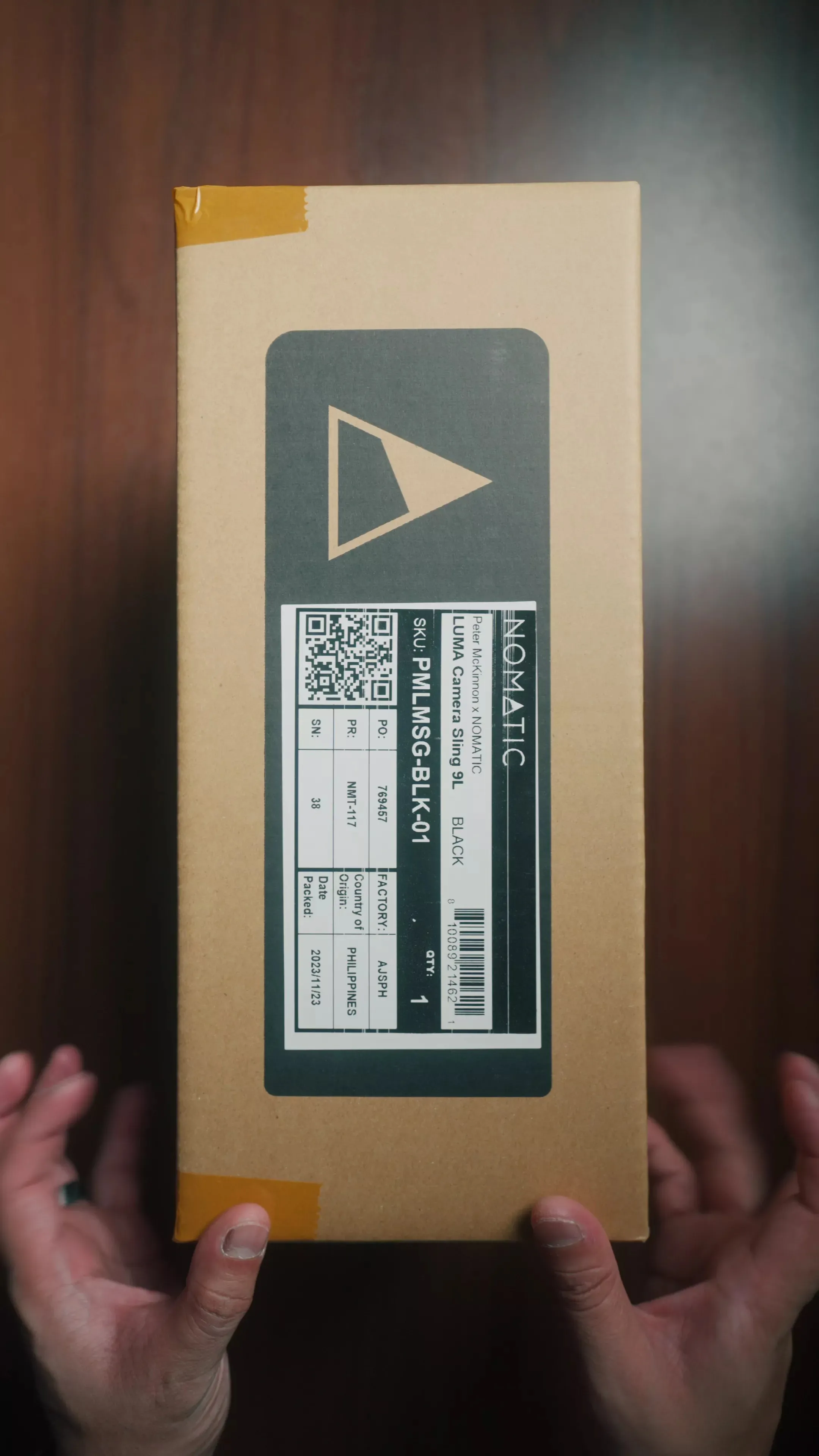 Luma Camera Sling 9L sold by Nomatic product image thumbnail 2