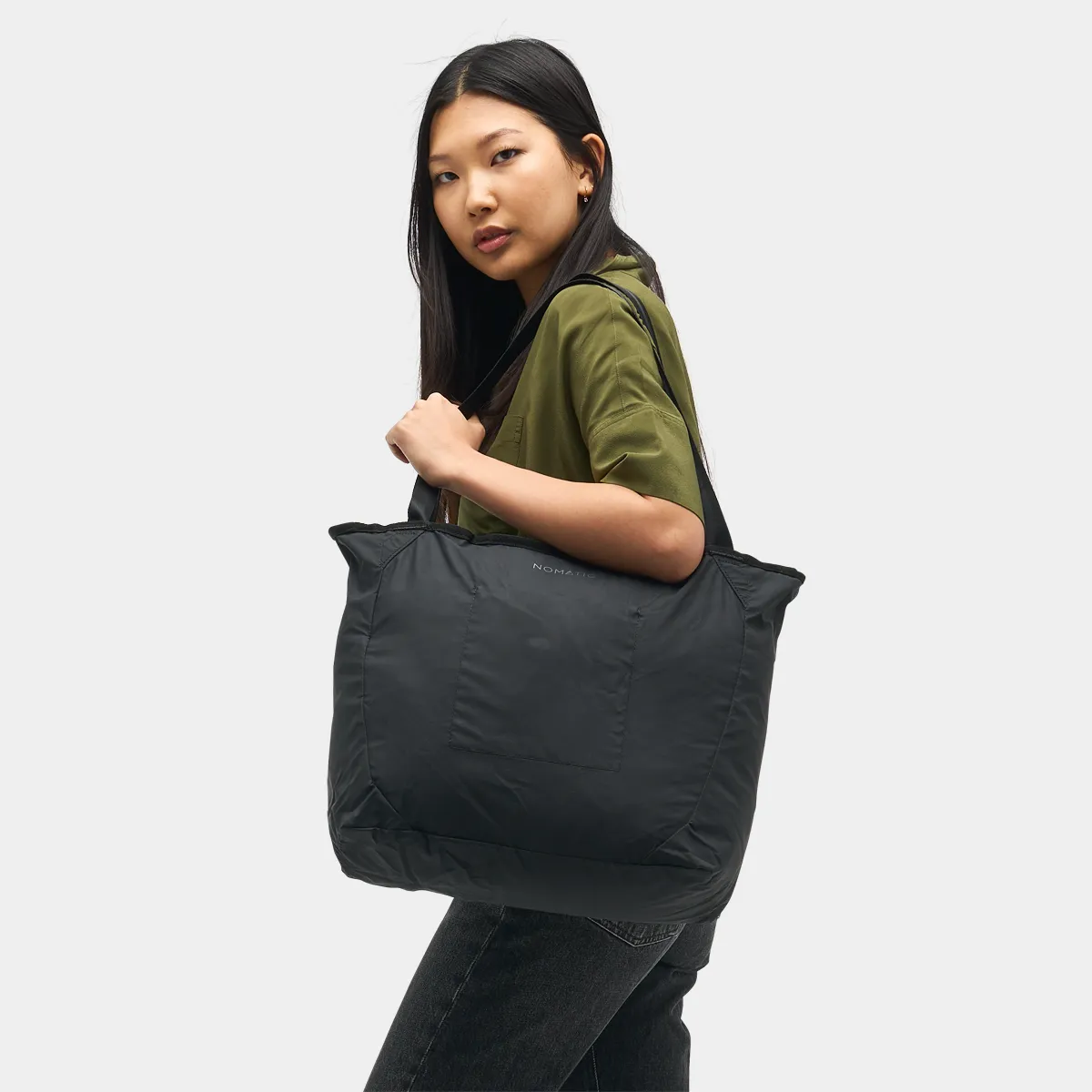 Navigator Collapsible Tote 28L sold by Nomatic product image thumbnail 4