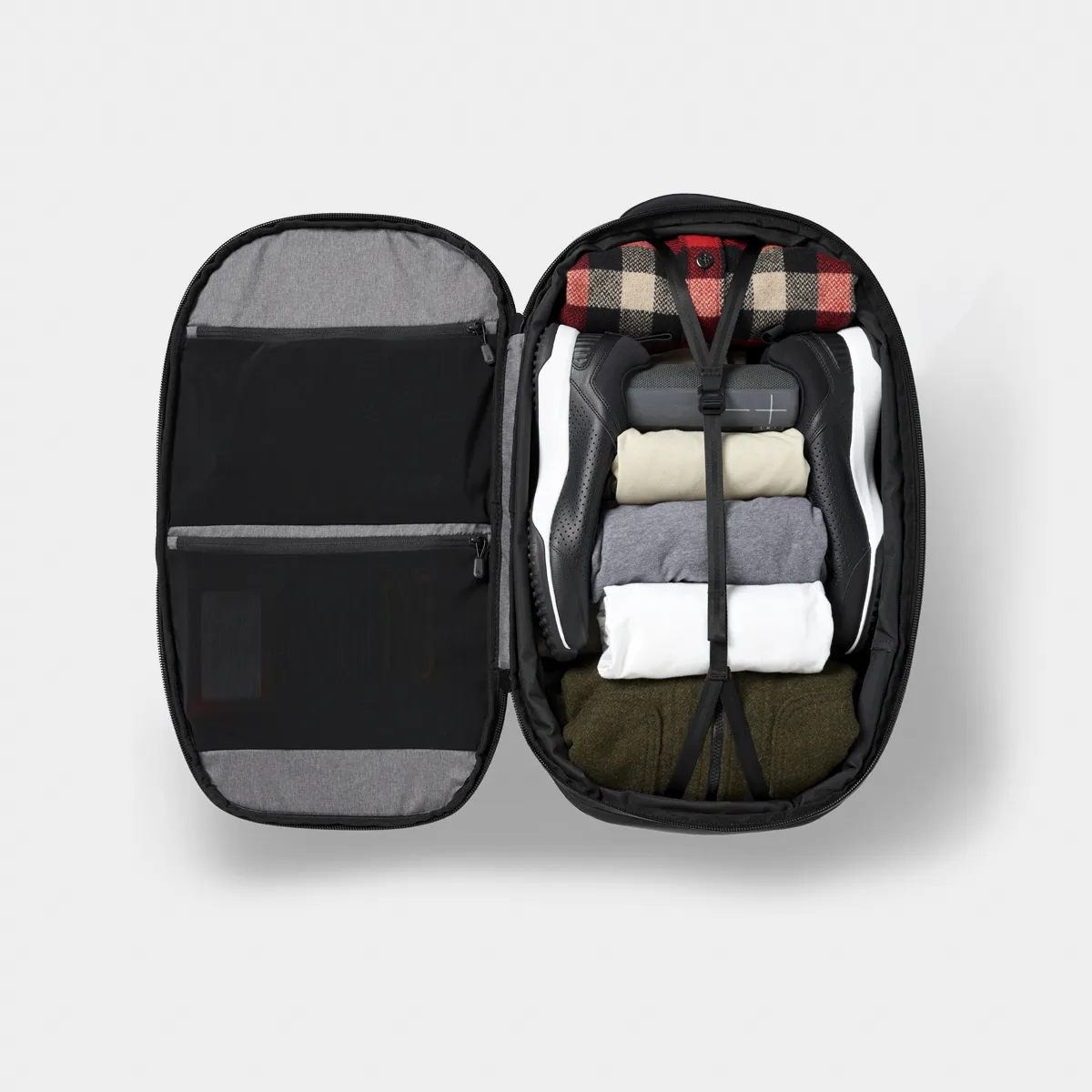 Navigator Travel Backpack 32L sold by Nomatic product image thumbnail 3