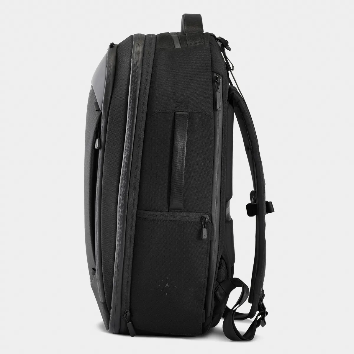 Navigator Travel Backpack 32L sold by Nomatic product image thumbnail 4