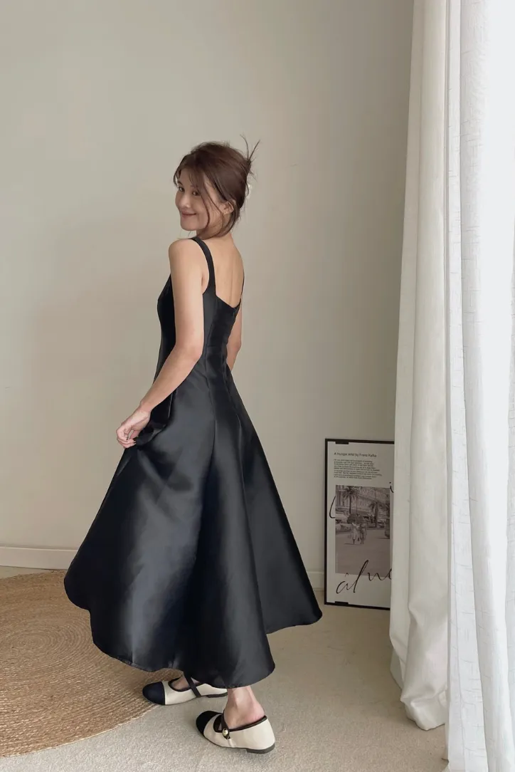 Ayvah Midi- Black sold by Angel Lane product image thumbnail 4