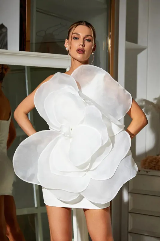 Cara Flower Mini White made by Angel Lane