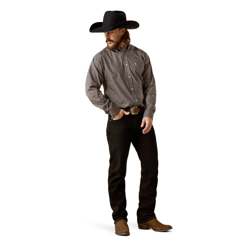 Ariat Men's Wrinkle Free Fields Classic Fit Button-Down Shirt made by Ariat