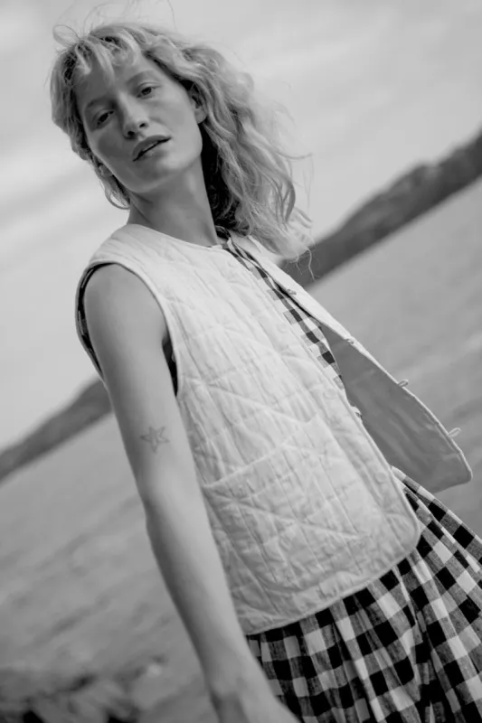 Amy Gilet Ecru sold by ELWIN