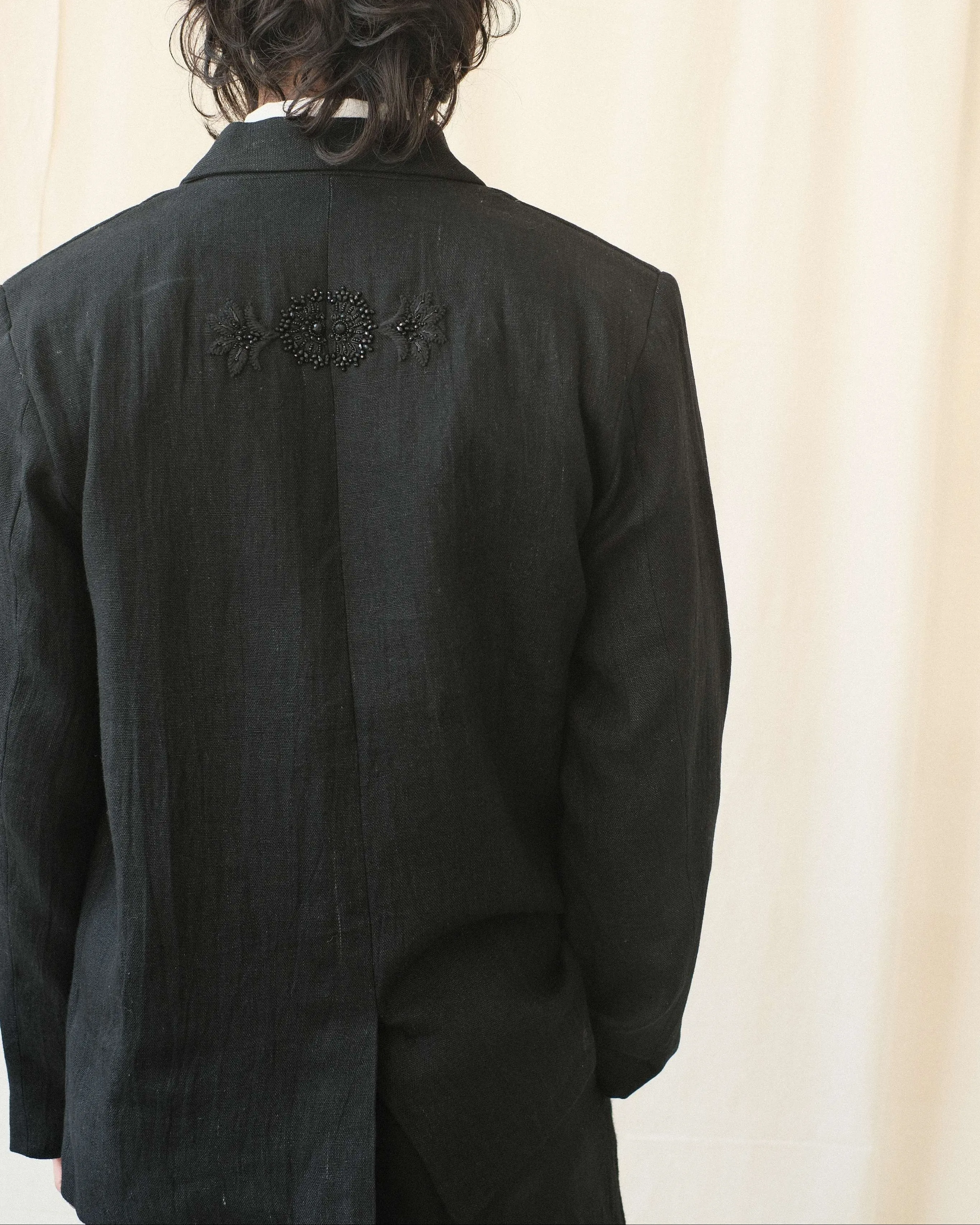 THREE BUTTON BLAZER sold by Kartik Research product image thumbnail 3