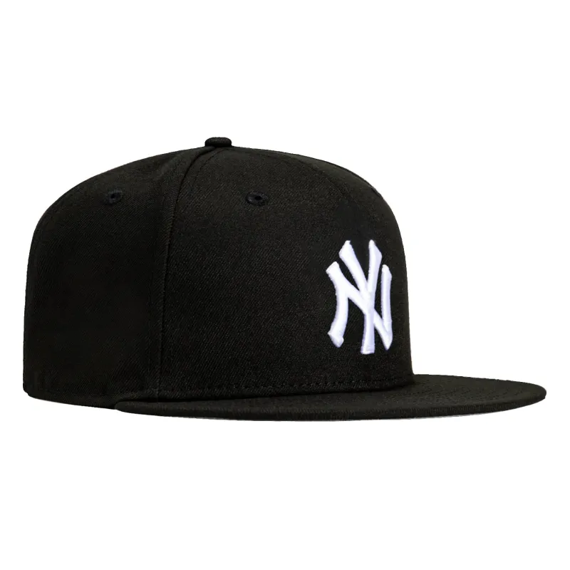 New Era 9Fifty MLB Basic New York Yankees Snapback Hat - Black, White made by New Era