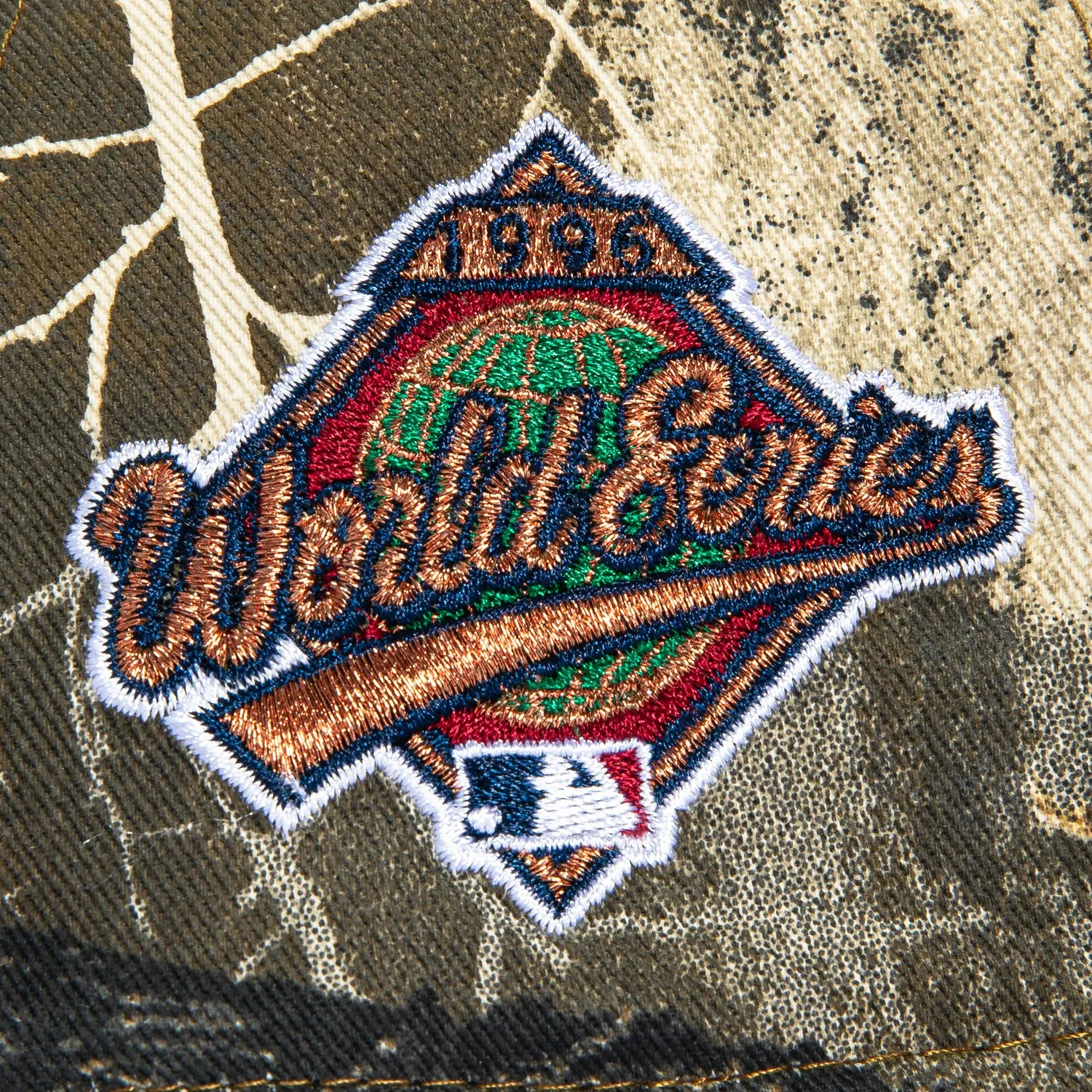 New Era 9Forty A-Frame New York Yankees 1996 World Series Patch Snapback Hat - Realtree sold by Hat Club product image thumbnail 4