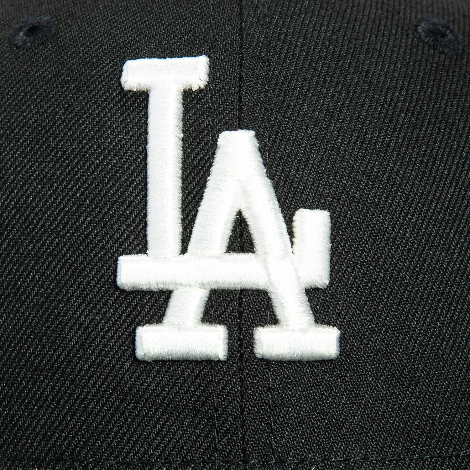 New Era 59Fifty Panther Los Angeles Dodgers 1963 World Series Patch Faux Fur Hat - Black, Graphite sold by Hat Club product image thumbnail 4