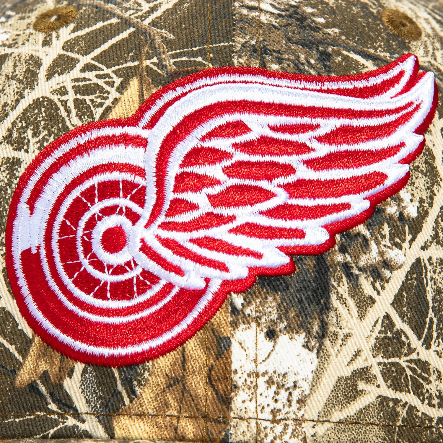 New Era 59Fifty Detroit Red Wings Hat - Realtree sold by Hat Club product image thumbnail 4
