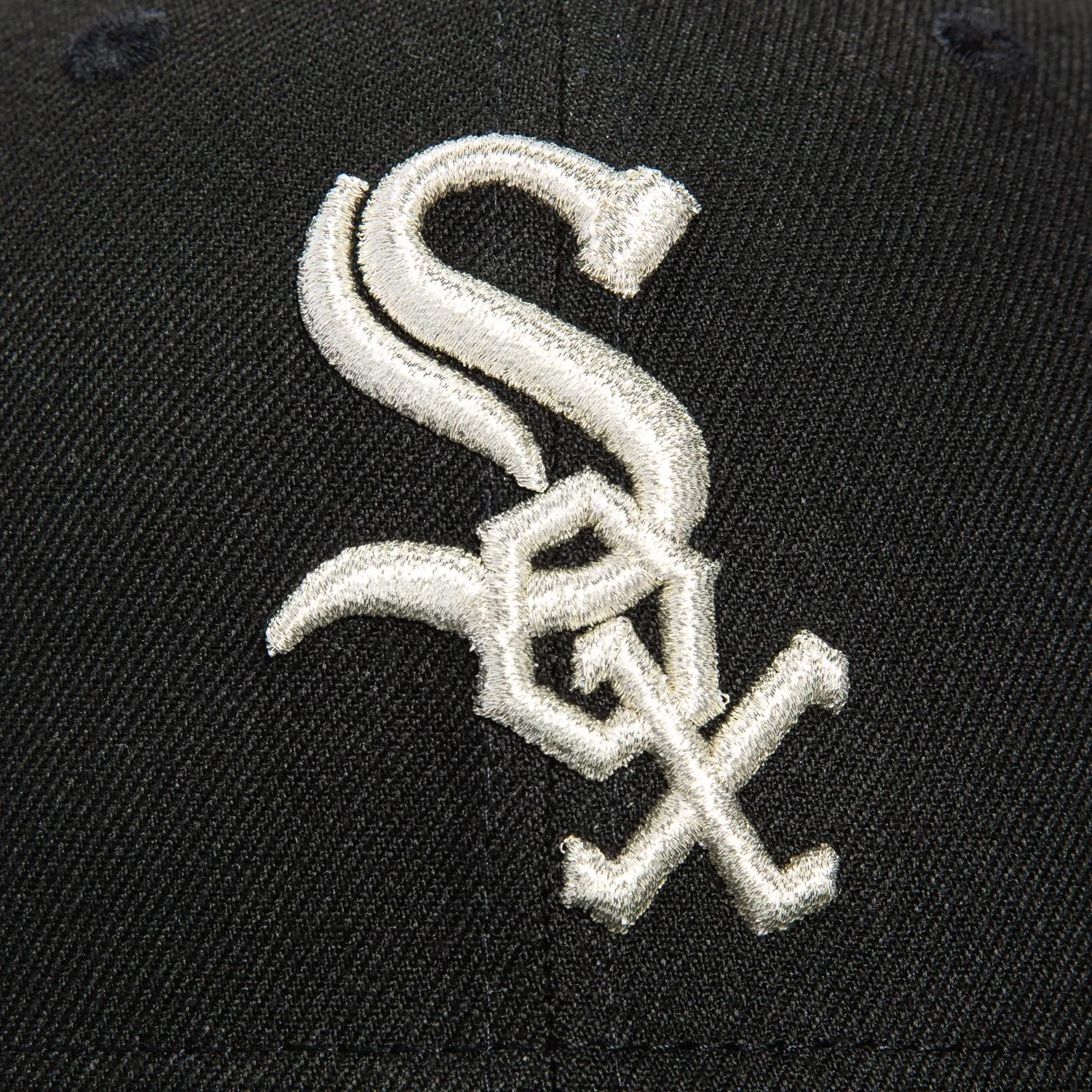New Era 59Fifty Chicago White Sox 125th Anniversary Patch Hat - Black, Metallic Silver sold by Hat Club product image thumbnail 4