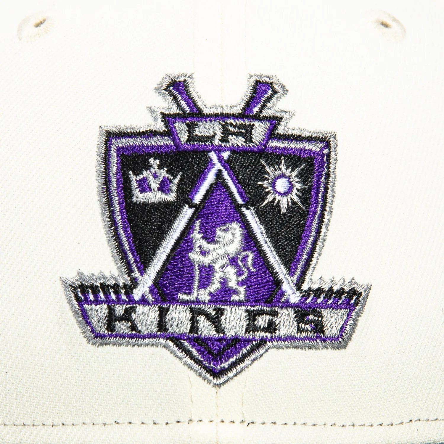 New Era 59Fifty White Dome Los Angeles Kings Alternate Hat - White, Black sold by Hat Club product image thumbnail 4