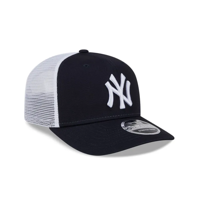 New Era 9Seventy New York Yankees Snapback Trucker Hat - Navy, White made by New Era