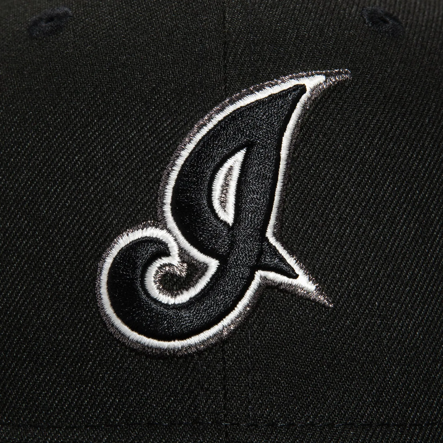 New Era 59Fifty Glow in the Dark Cleveland Guardians Jacobs Field Patch I Hat - Black, White sold by Hat Club product image thumbnail 4