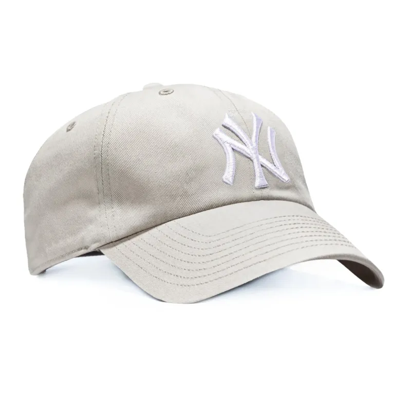 47 Brand New York Yankees Cleanup Adjustable Hat - Gray, White made by 47