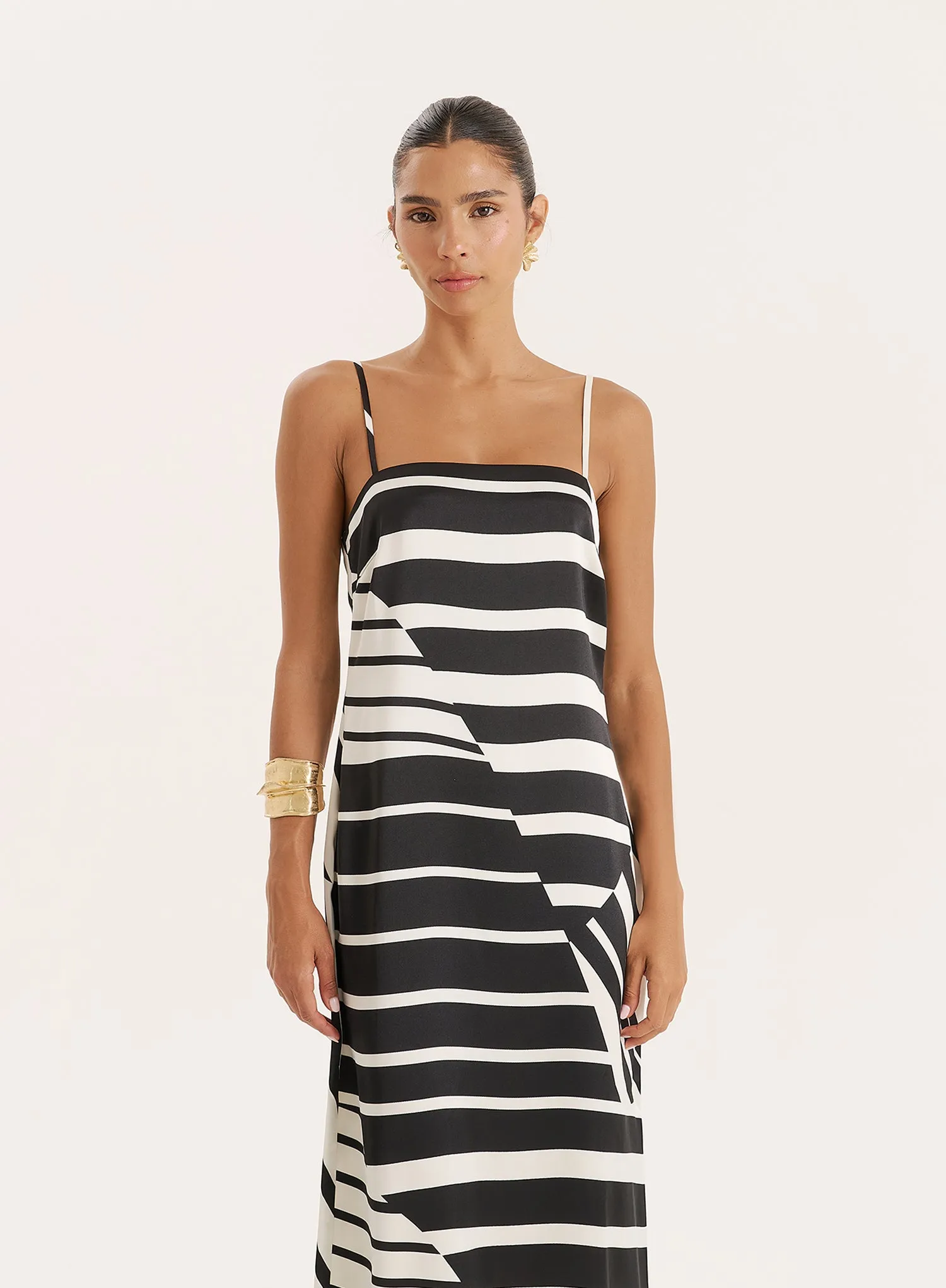 Black And White Abstract Print Sleeveless Maxi Dress sold by 4th and Reckless product image thumbnail 4