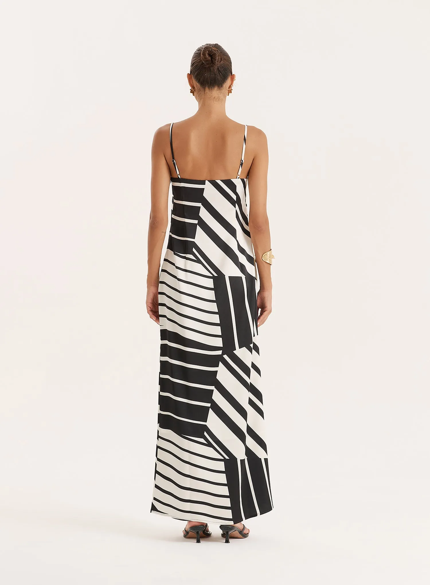 Black And White Abstract Print Sleeveless Maxi Dress sold by 4th and Reckless product image thumbnail 5