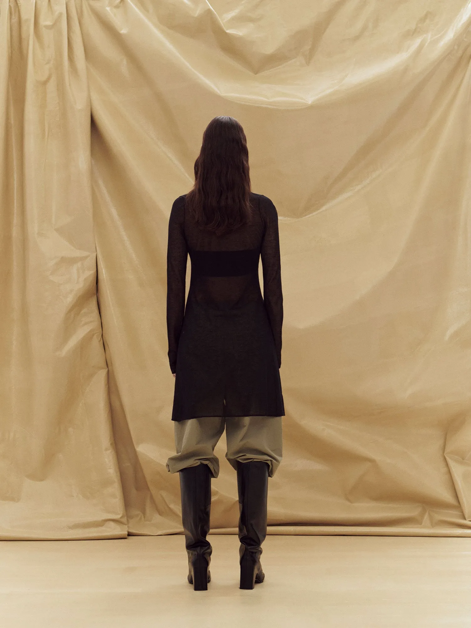 07 JASMINE CROP & CARDI | BLACK sold by Paris Georgia product image thumbnail 4