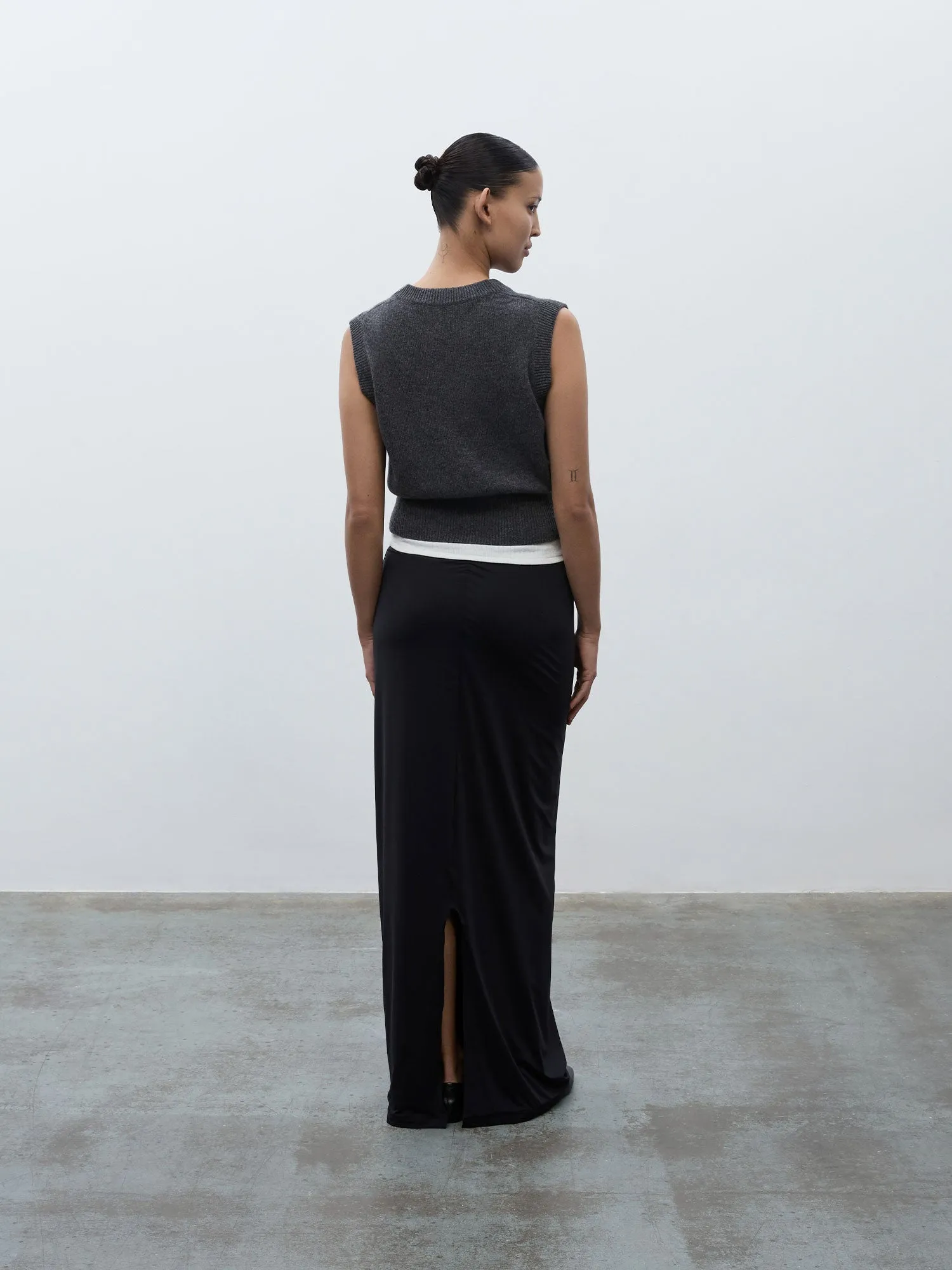 Elemental Merino Cashmere Vest | Charcoal sold by Paris Georgia product image thumbnail 4