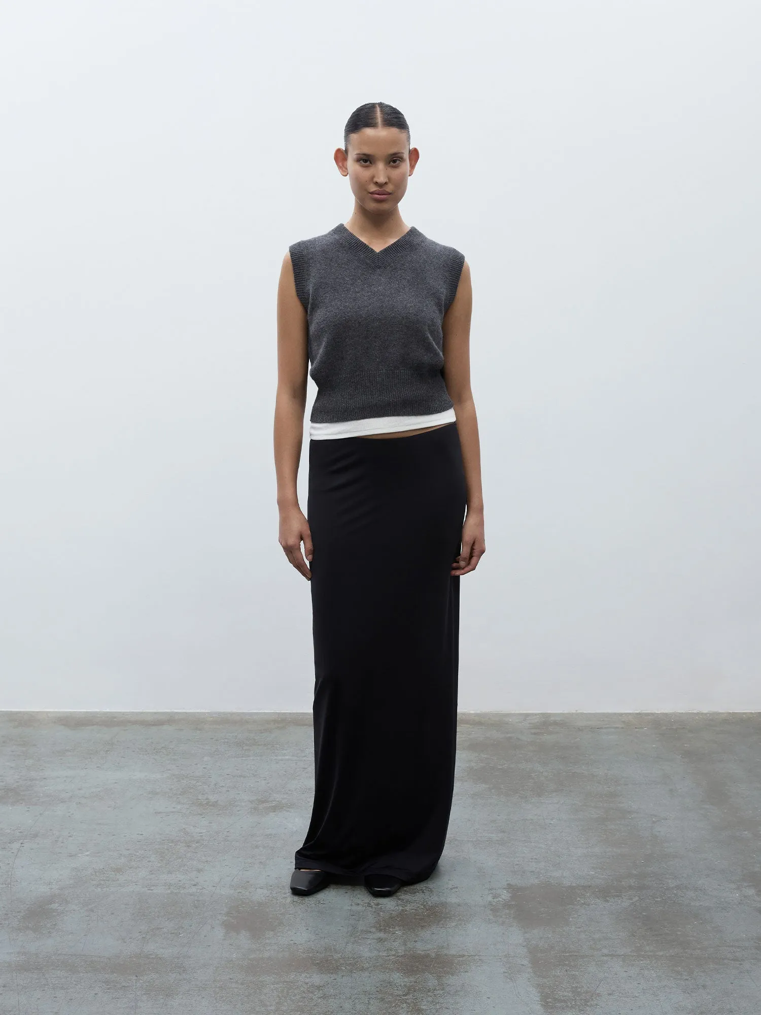 Elemental Merino Cashmere Vest | Charcoal sold by Paris Georgia product image thumbnail 5