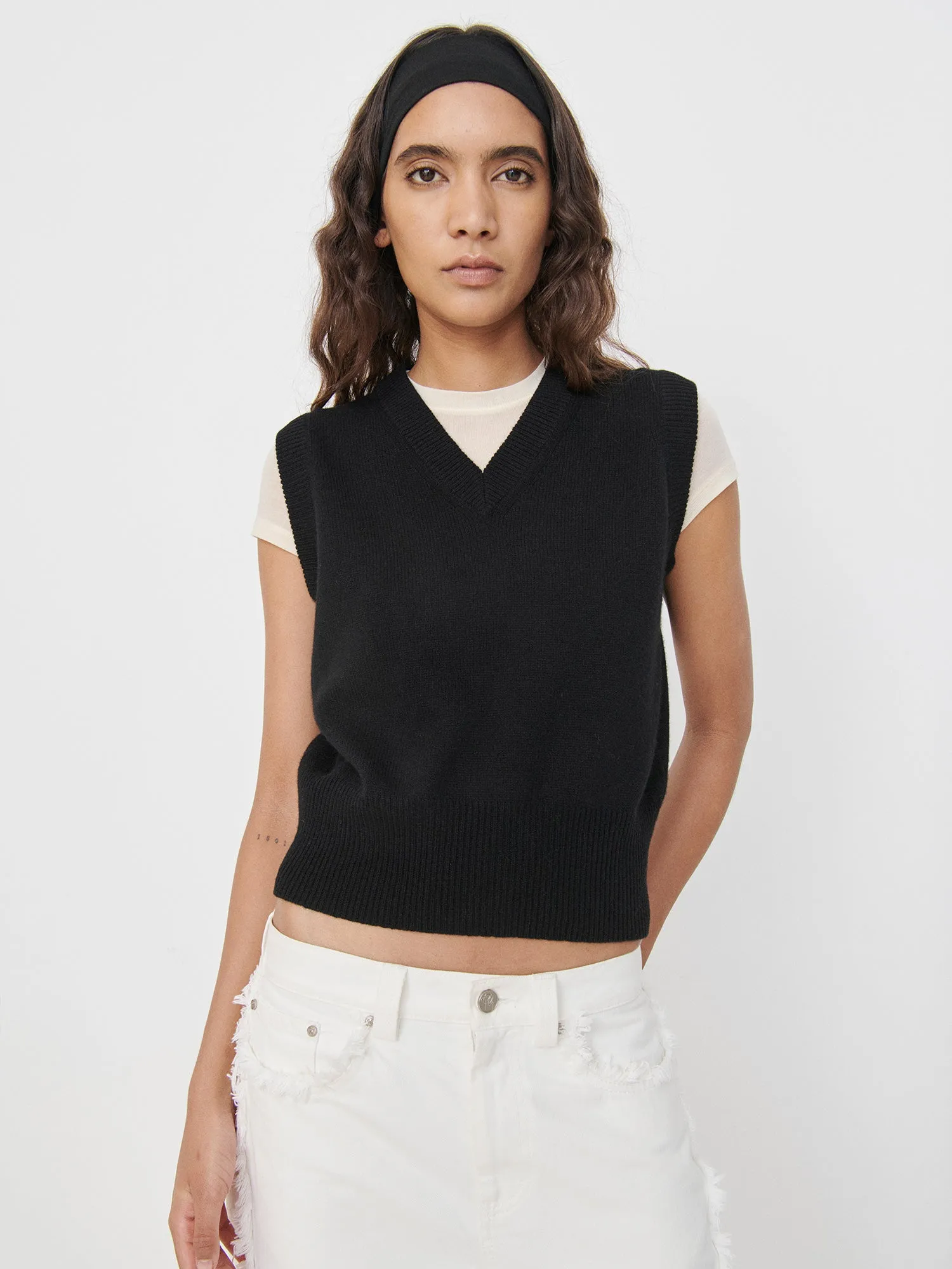 Elemental Merino Cashmere Vest | Black sold by Paris Georgia product image thumbnail 3