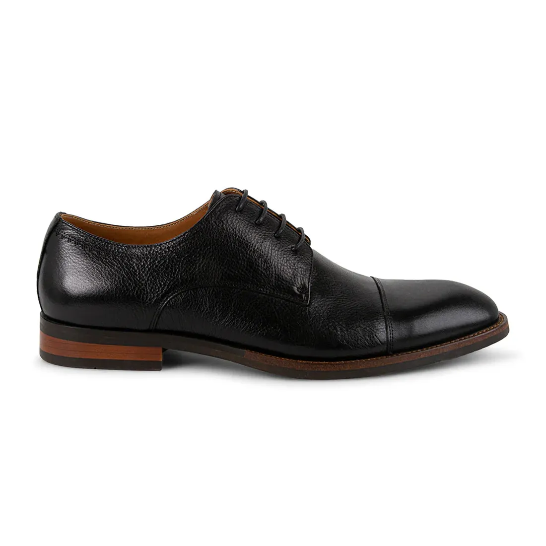STEVE MADDEN SHOES- NELIGAN Black sold by Esco Clothiers