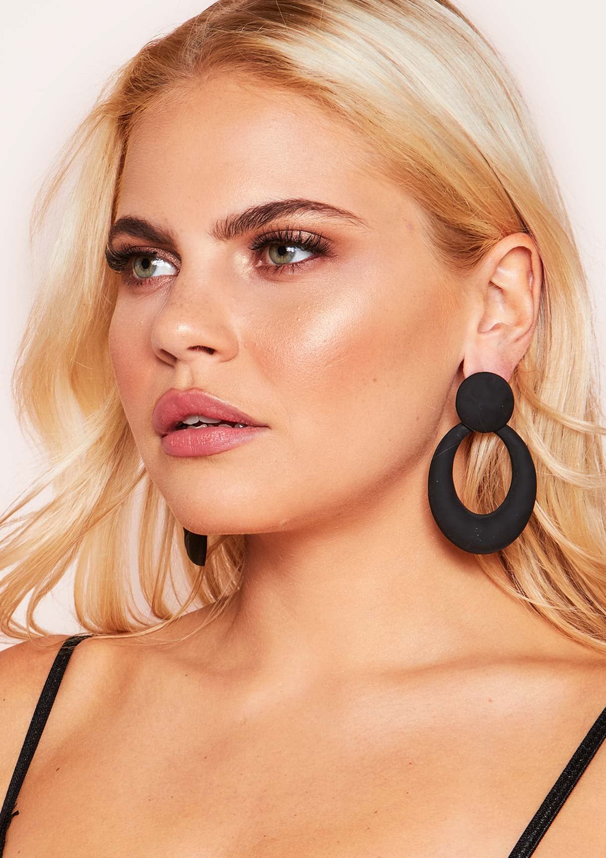 Una Black Pendant Earrings sold by Missy Empire