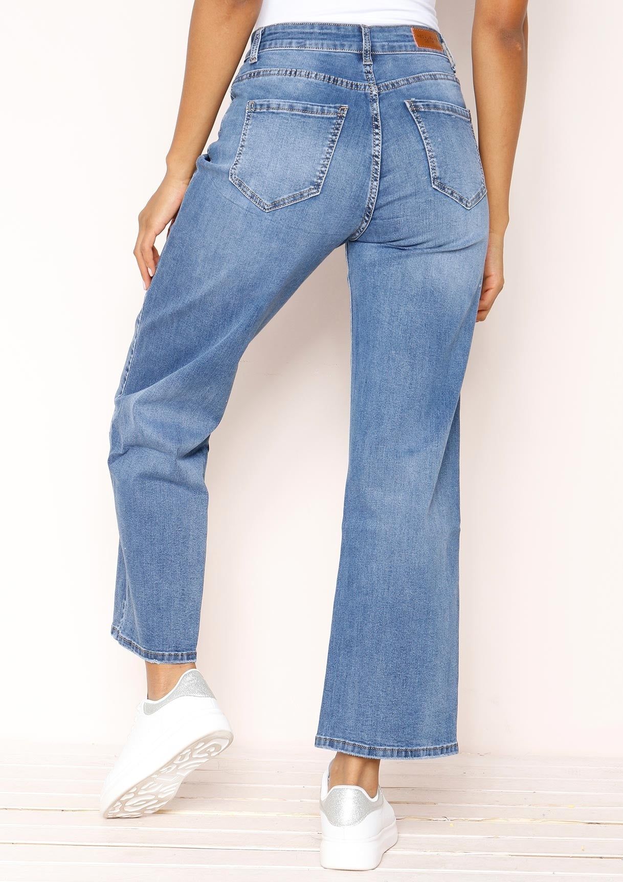 Daphne Denim Wide Leg Jeans sold by Missy Empire product image thumbnail 3