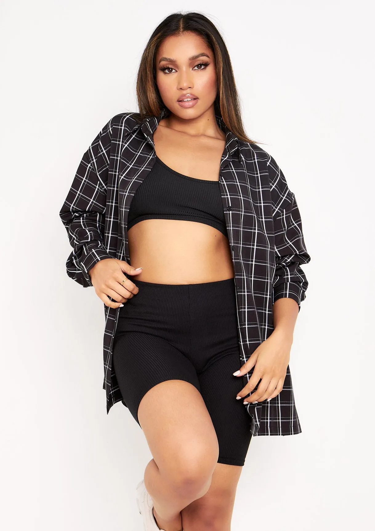Teresa Black And White Longline Checked Oversized Shirt sold by Missy Empire product image thumbnail 3