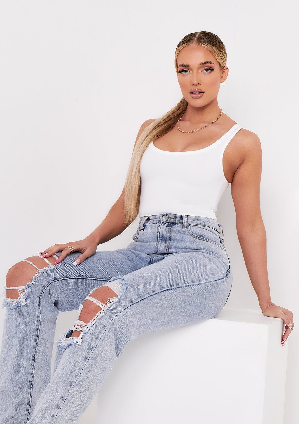 Lia White Scoop Neck Plunge Bodysuit sold by Missy Empire product image thumbnail 4