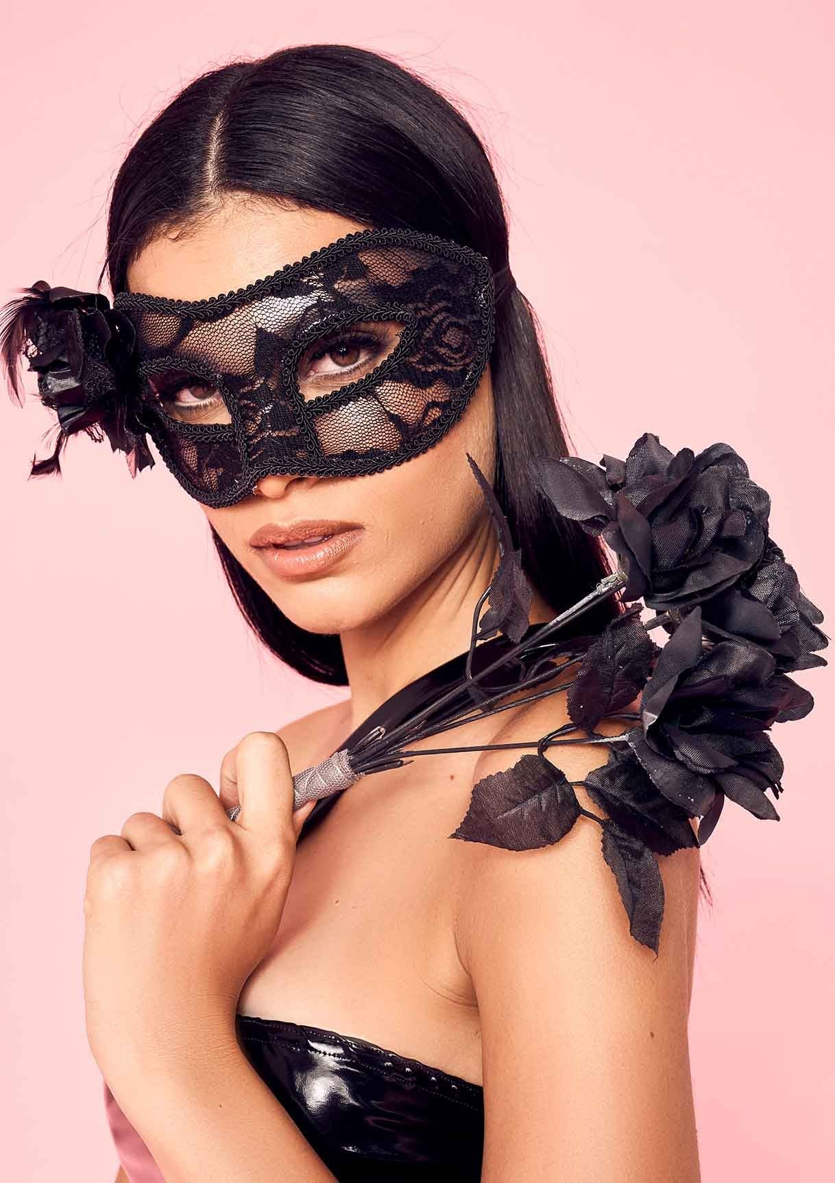 Antonella Black Halloween Rose Bouquet sold by Missy Empire