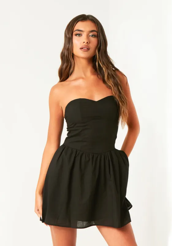 Charlotte Black Sweetheart Neckline Mini Skater Dress sold by Missy Empire