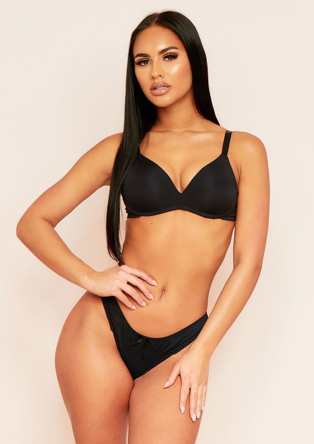 Ella Black Smooth Basic Bra And Knicker Set sold by Missy Empire