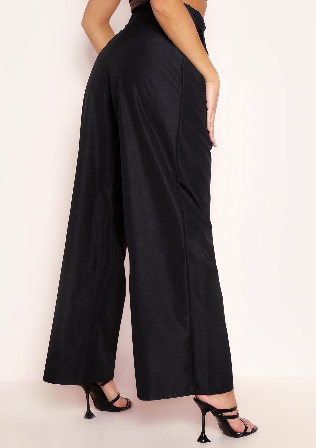 Tyra Black Wide Leg Trousers sold by Missy Empire product image thumbnail 4