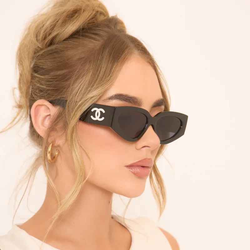 Side Logo Detail Angular Shaped Chunky Frame Sunglasses In Black sold by Missy Empire