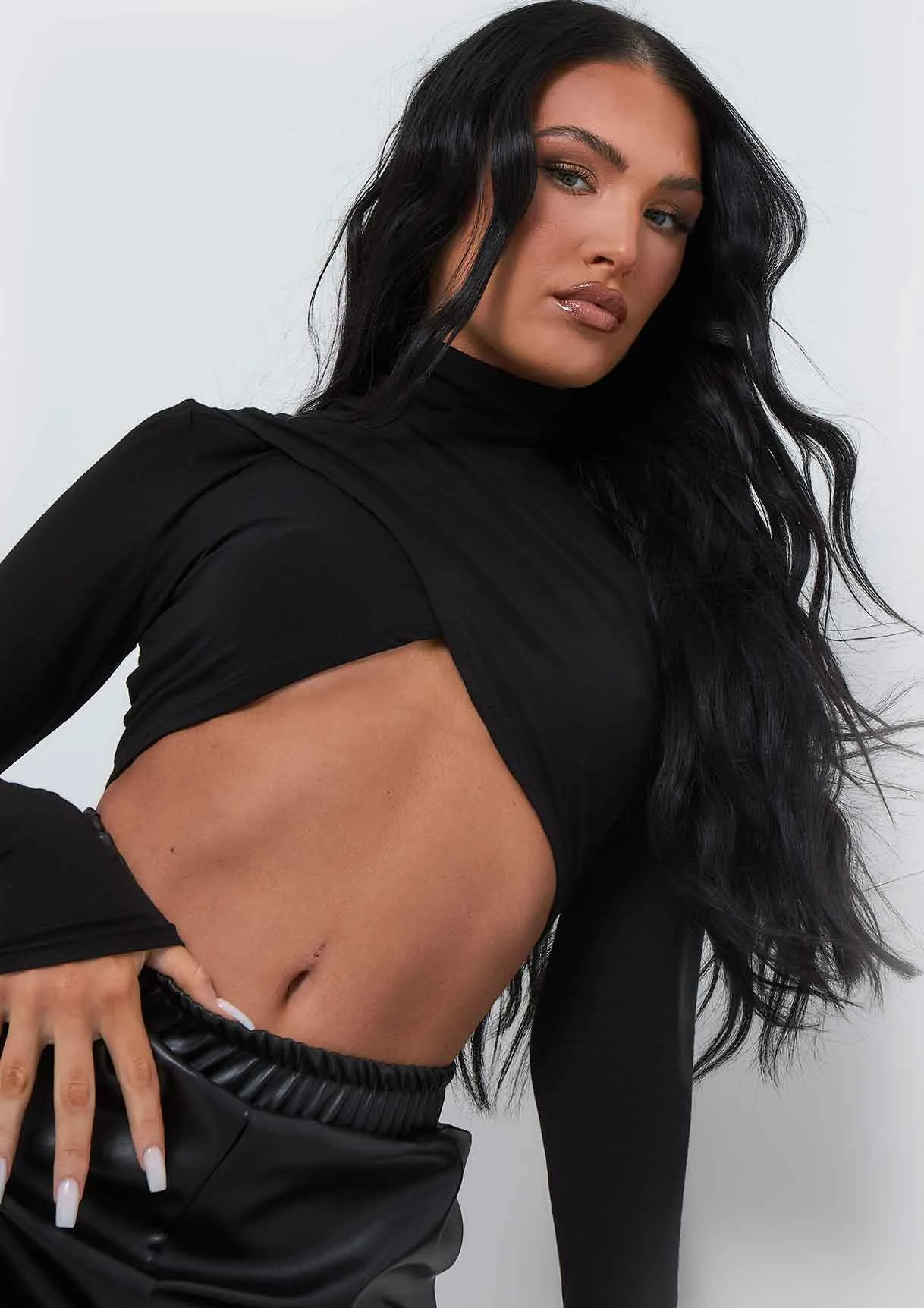 Marlie Black Wrap Over Crop Top sold by Missy Empire product image thumbnail 5