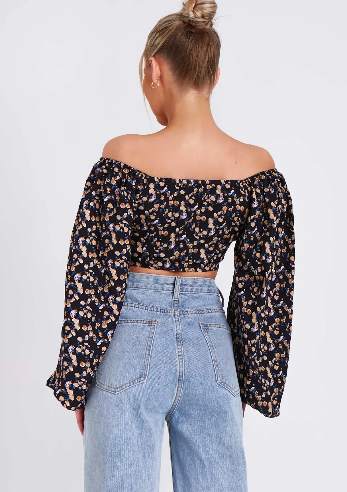 Marla Floral Print Ruched Balloon Sleeve Cropped Blouse sold by Missy Empire product image thumbnail 2
