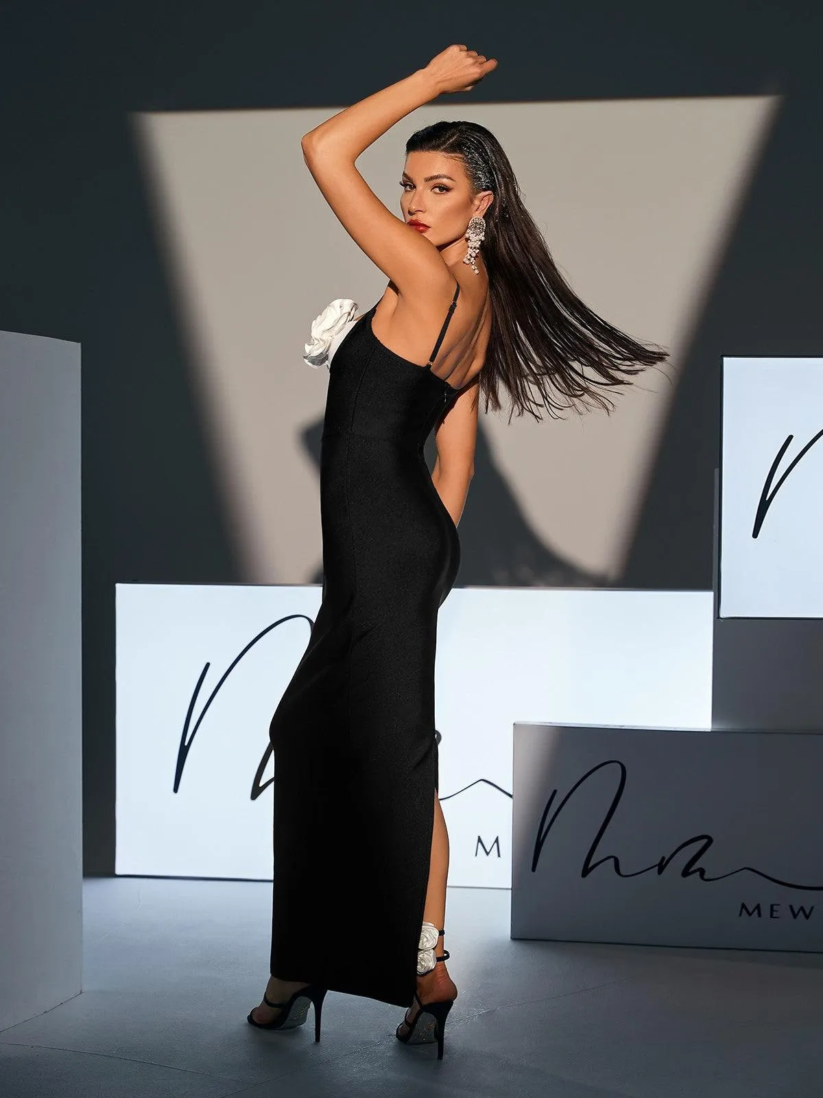 Juna Spaghetti Flower Hollow Bandage Dress sold by Mew Mews product image thumbnail 5