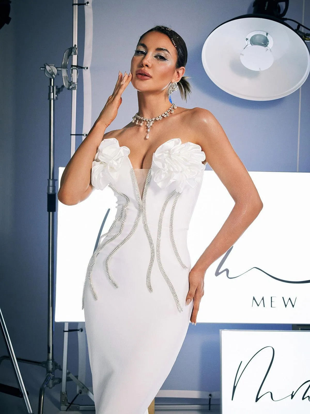 Musa Strapless Crystal Flower Bandage Dress In White sold by Mew Mews product image thumbnail 4