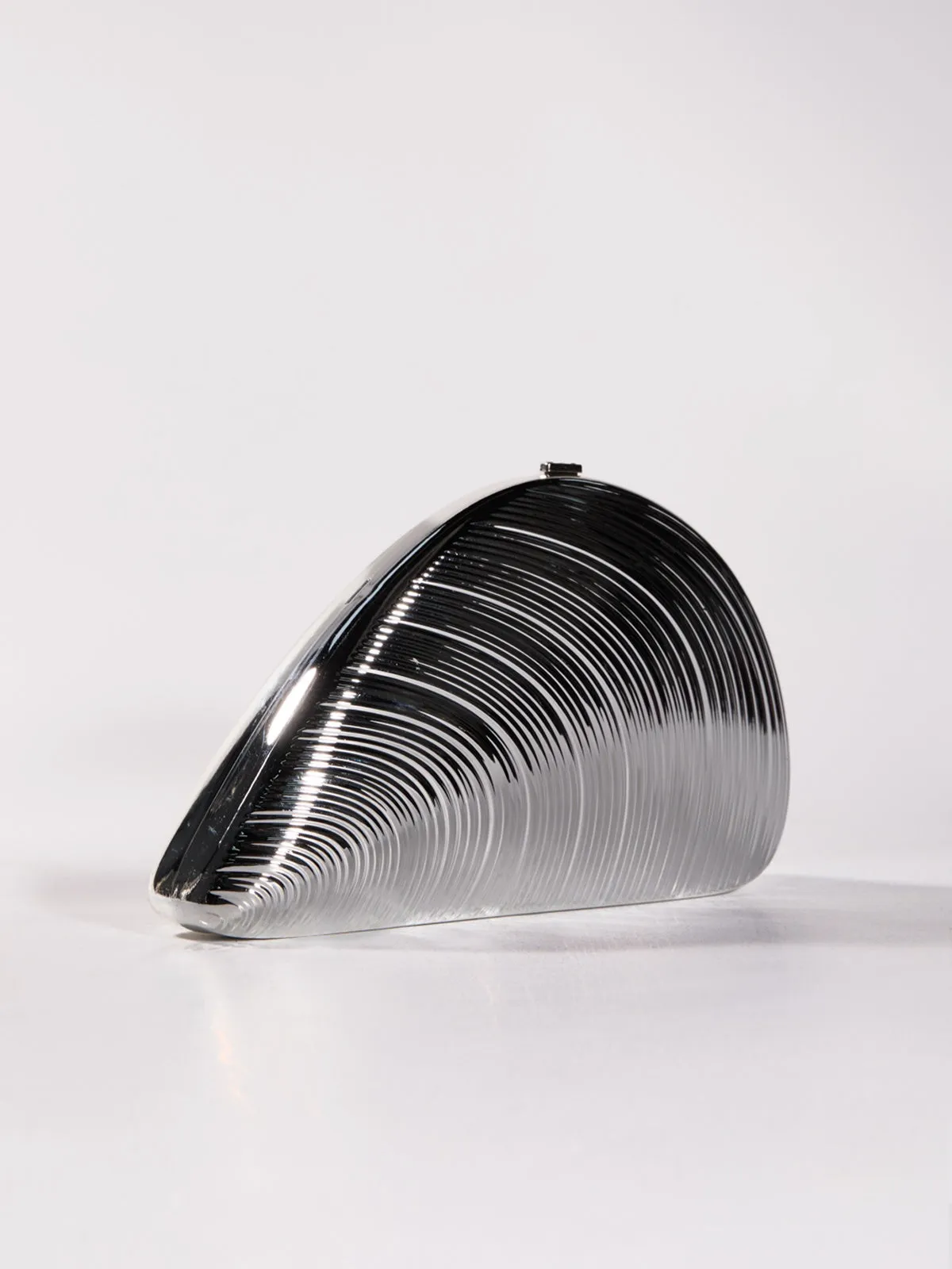 Maika Seashell Convertible Clutch In Silver sold by Mew Mews product image thumbnail 2