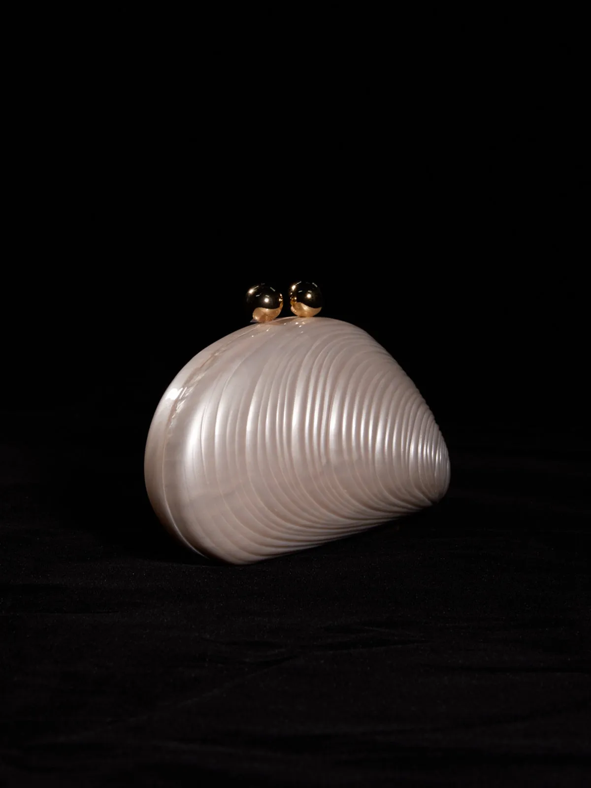Mahin Seashell Convertible Clutch sold by Mew Mews product image thumbnail 4