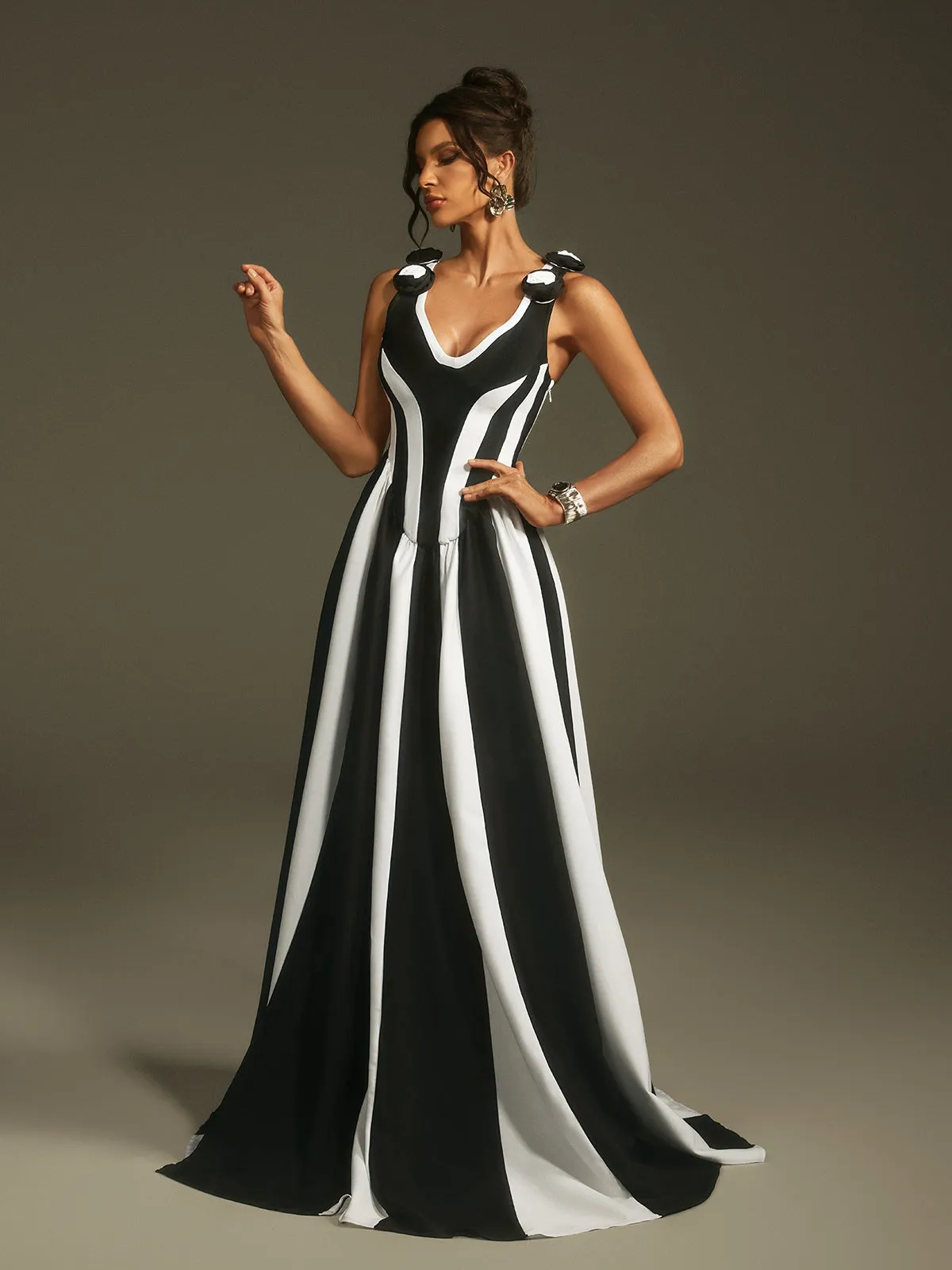 Marella Plunge Neck Split Maxi Dress sold by Mew Mews product image thumbnail 5