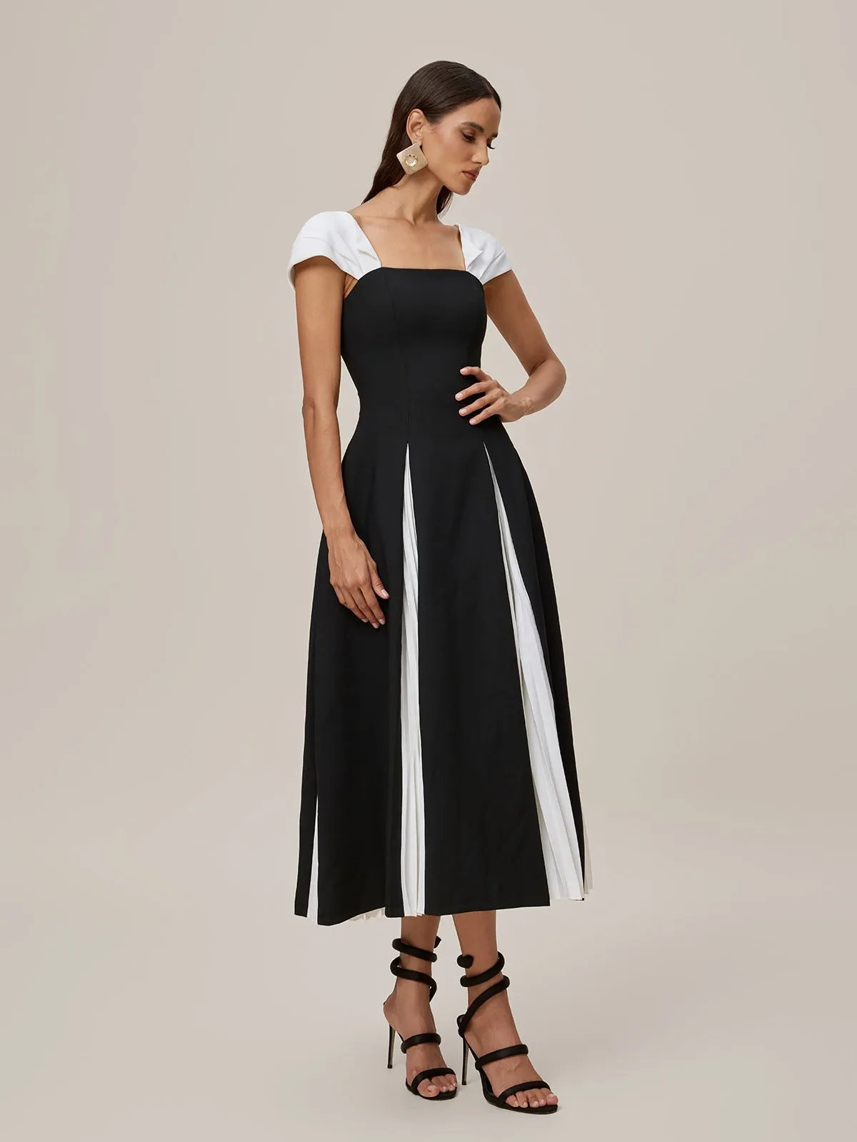 Onelia Sleeveless Ruched Midi Dress sold by Mew Mews product image thumbnail 5