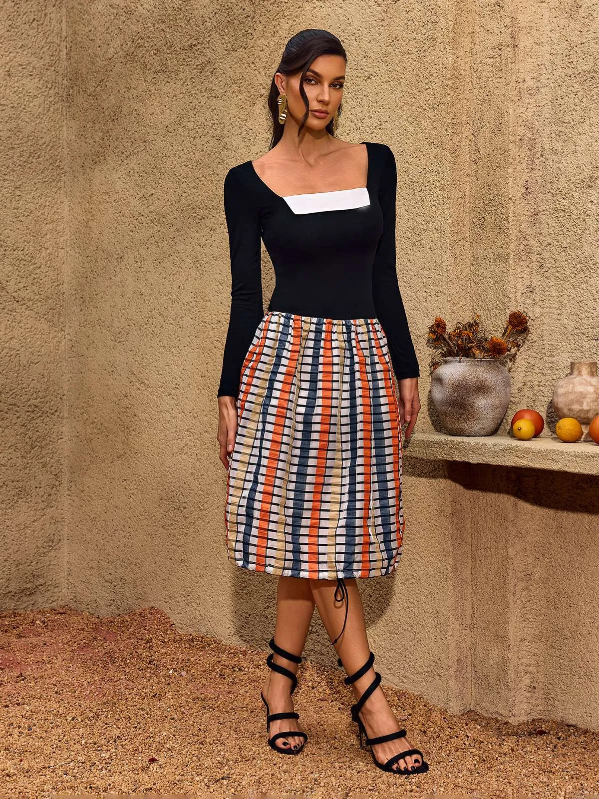 Chezarina Long Sleeve Plaid Bubble Midi Dress sold by Mew Mews product image thumbnail 4
