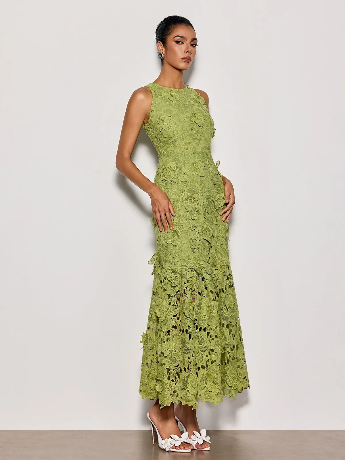 Savrel Sleeveless Cutout Flower Maxi Dress sold by Mew Mews product image thumbnail 4